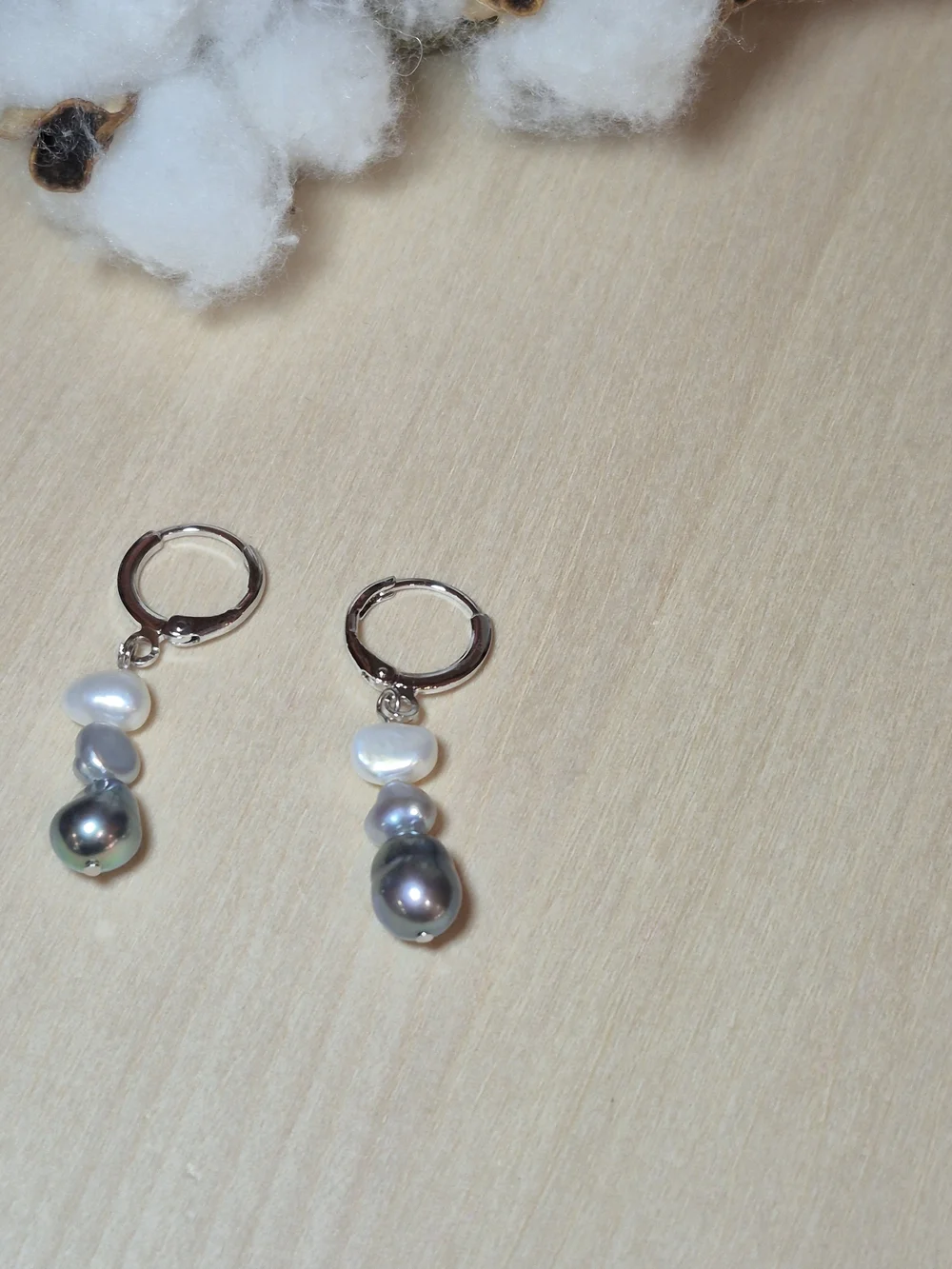 🩶🤍NEW🩶🤍 BEAUTIFUL!! TRI-COLOR Ombre FRESHWATER PEARL Dangle Earrings